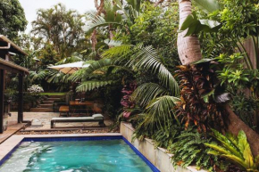 Beach Jungle - Hot Tub, Firepit & Pool in Beachside Oasis